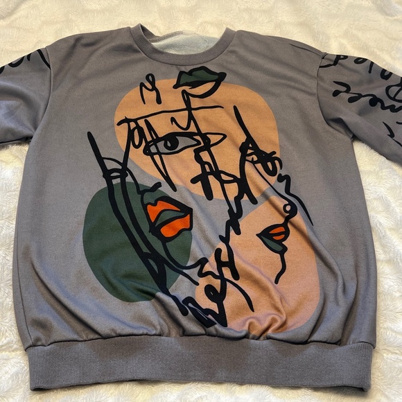 FUN Artistic sweatshirt - Picture 1 of 5